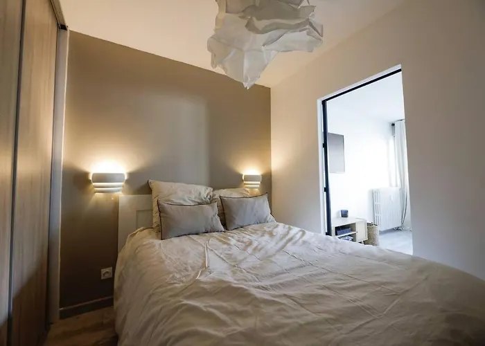 • Au Cosy Dome. •